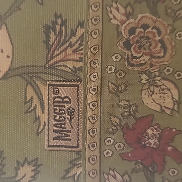 Maggie b wristlet wallet - Picture 2 of 4